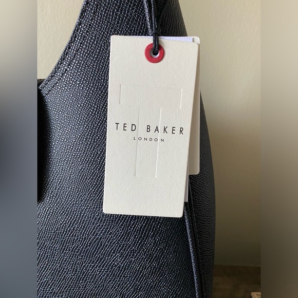 Ted Baker London Chelsea Padlock leather shoulder bag - Picture 12 of 15